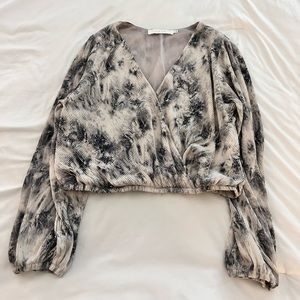 Astr the Label long sleeve crop top